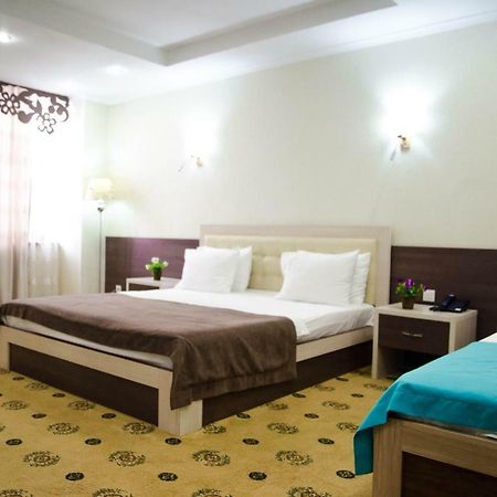 Hotel Luxury House Shymkent Exterior foto