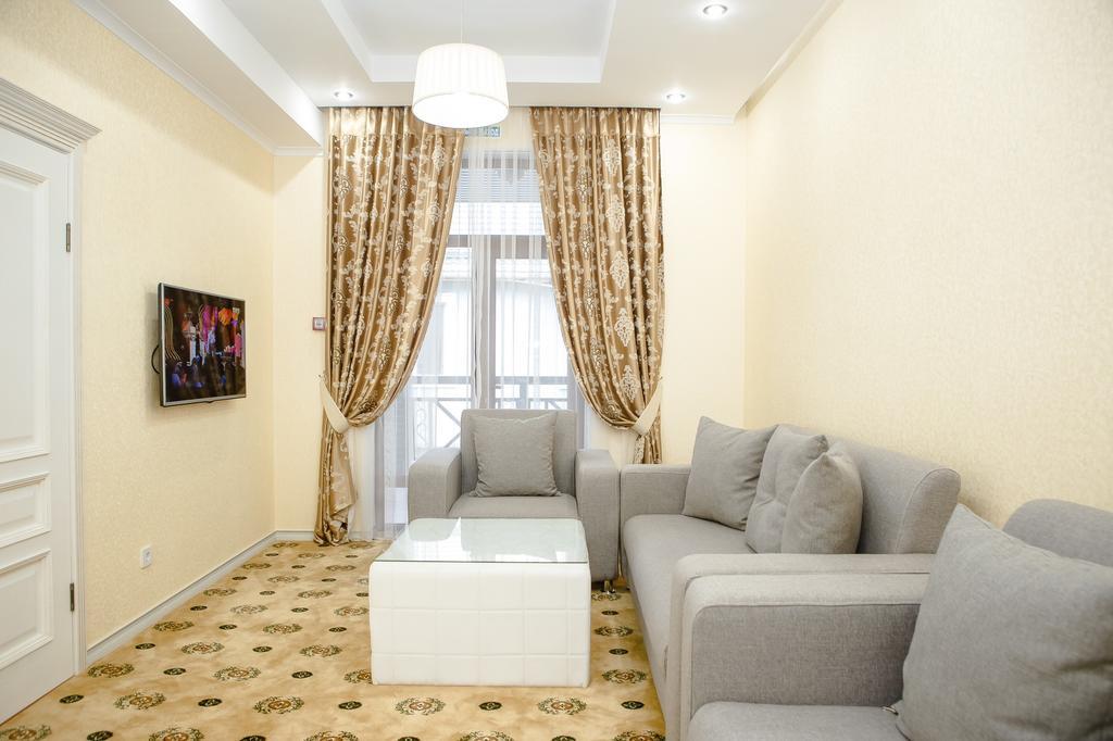 Hotel Luxury House Shymkent Exterior foto