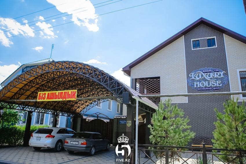 Hotel Luxury House Shymkent Exterior foto