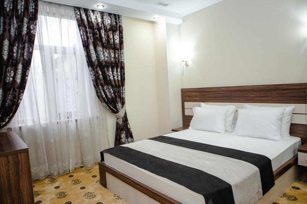 Hotel Luxury House Shymkent Exterior foto