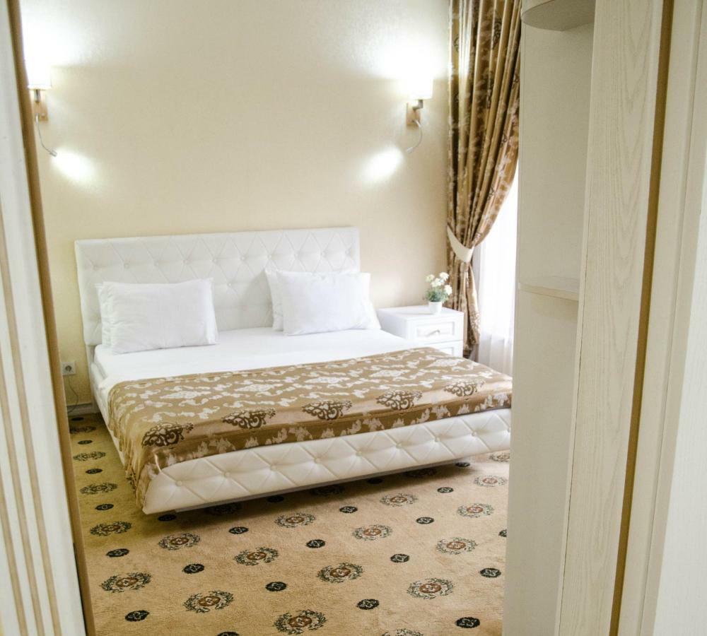 Hotel Luxury House Shymkent Exterior foto