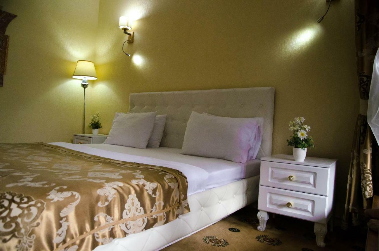 Hotel Luxury House Shymkent Exterior foto
