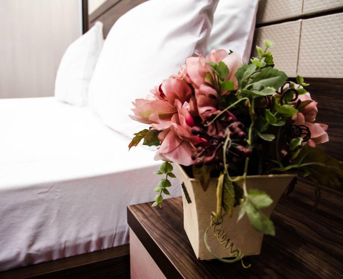 Hotel Luxury House Shymkent Exterior foto