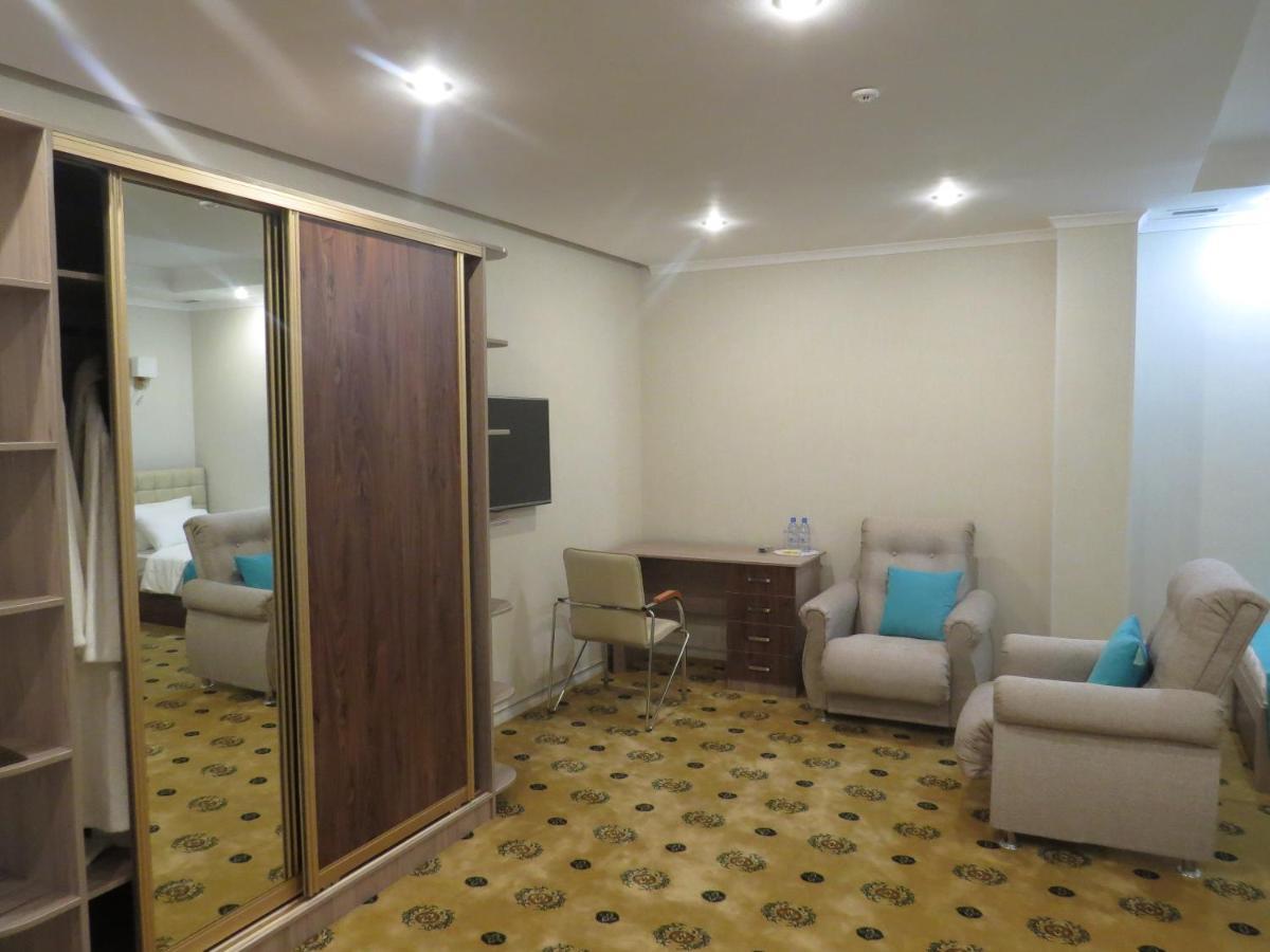 Hotel Luxury House Shymkent Exterior foto